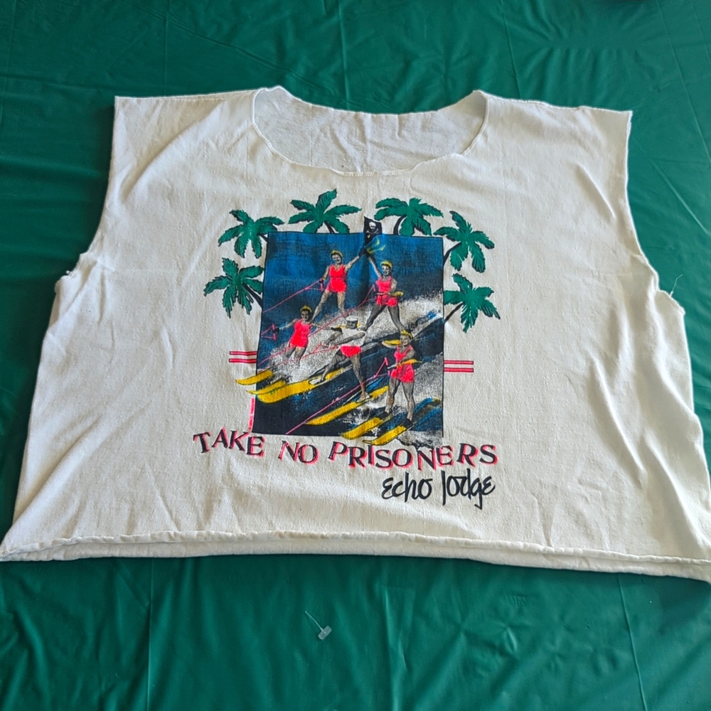 '80s vintage echo Lodge cut off t-shirt crop sleeveless surfer water skiing